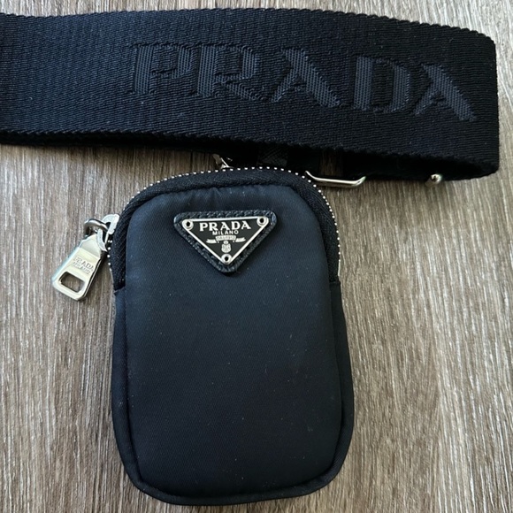 Prada Re-Edition 2005 Re-Nylon Bag Black - Picture 7 of 8